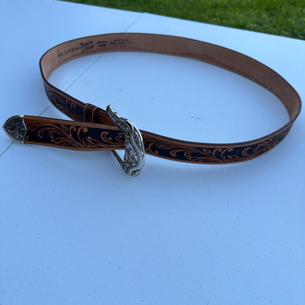 SLIGHTLY USED TONY LAMA GENUINE LEATHER WESTERN BELT SIZE 44